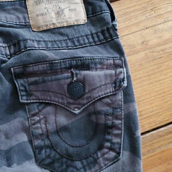 Camo Skinny Jeans - Picture 4 of 4